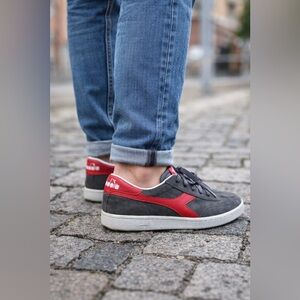 Diadora Gray Suede Leather Sneakers Red Logo Men’s 10 EU 44 Woman’s 11.5